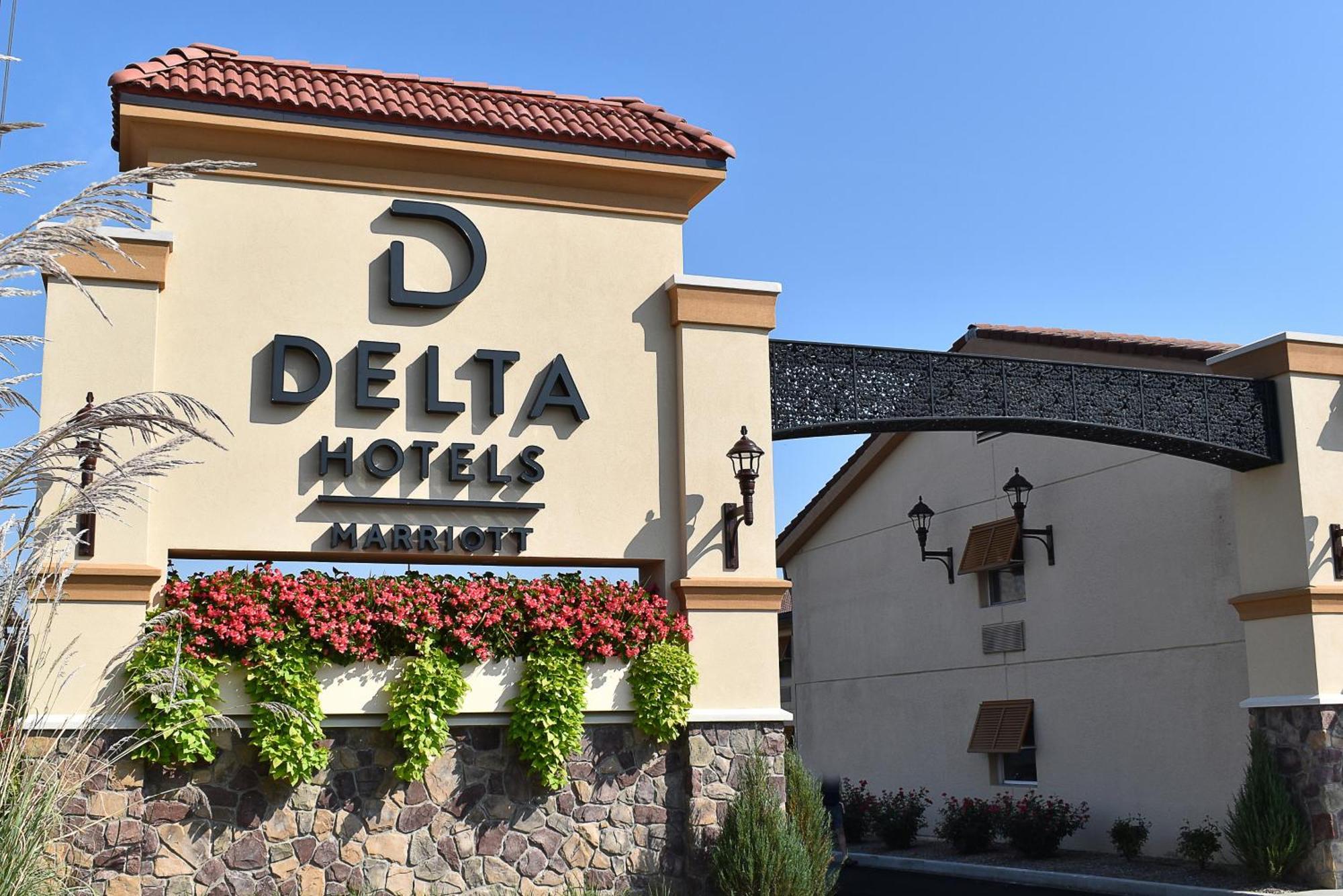 Delta Hotels By Marriott Indianapolis East Exterior foto